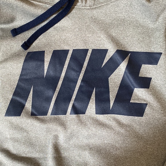 Nike Therma-Fit Hoodie - Picture 2 of 2